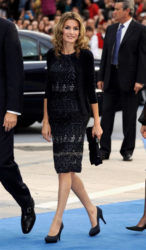 Letizia Di Spagna Tutti I Look Sfoggiati Dalla Sovrana Ai Premi