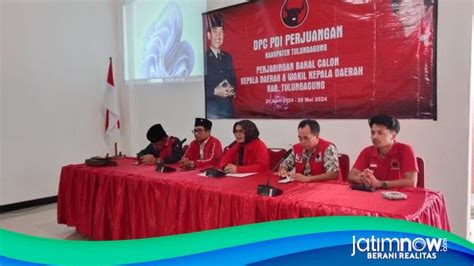 11 Tokoh Ambil Formulir Pendaftaran Bacabup Di DPC PDIP Tulungagung