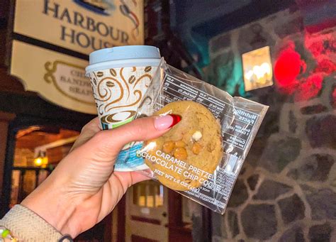 Complimentary Hot Cocoa And Cookies At Mickeys Very Merry Christmas
