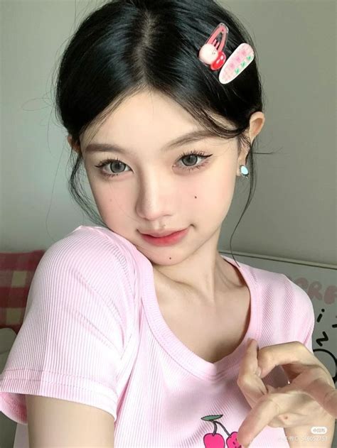 Pin By Sunncodes On — ★ 𝗀𝗂𝗋𝗅𝗓 ᐟ Beautiful Chinese Girl Beauty Girl Aesthetic Girl