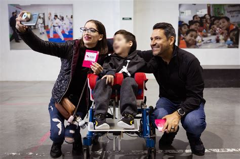 Inauguran Exposición De Niñas Y Niños Con Síndrome De Down Y Autismo En