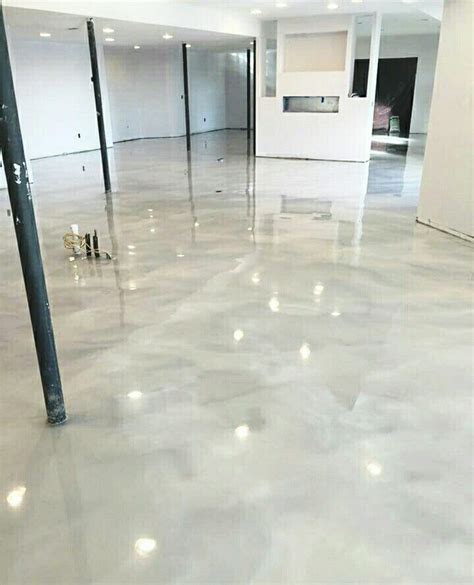 10 Pearl White Metallic Epoxy Floor GlynnArafat