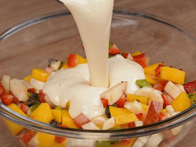 Salada de Frutas Creme de Maracujá Aquela Receita