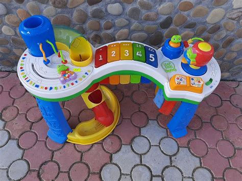 Калушанка продає іграшки, щоб купити кисневі подушки для швидкої ...