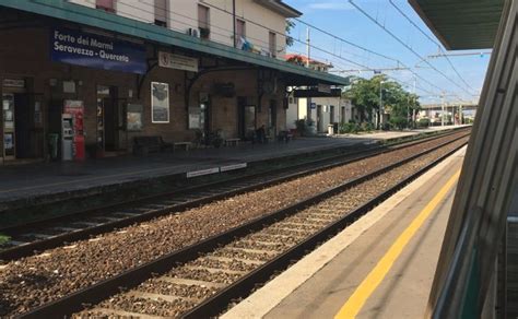 Dramma Sui Binari 17enne Investito E Ucciso Dal Treno In Corsa A Forte