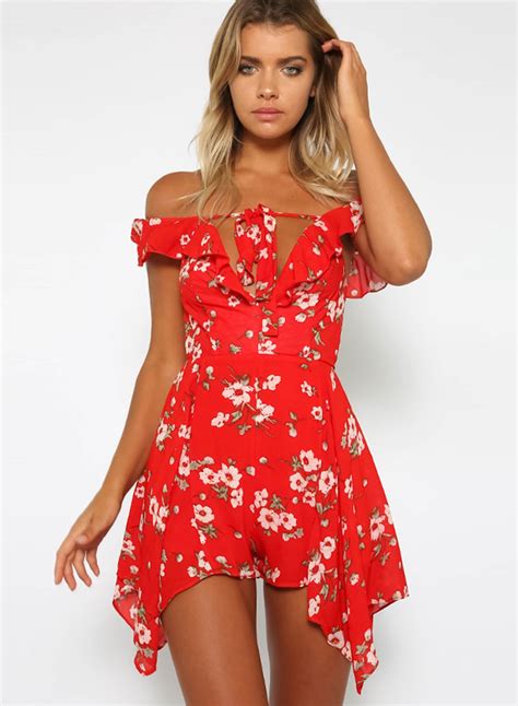 Pin By Janina Goldschmidt On Jumpsuits And Rompers Casual Playsuit Red Floral Print Dress