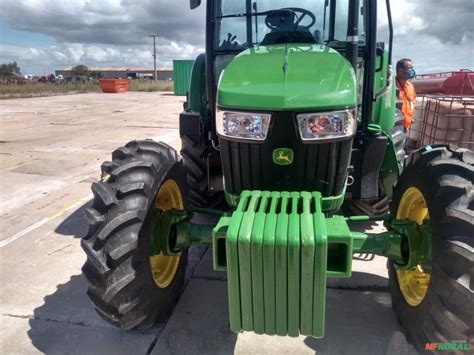 Trator John Deere 5080E Cabinado 4X4 em Macaé RJ à venda Compre 802328