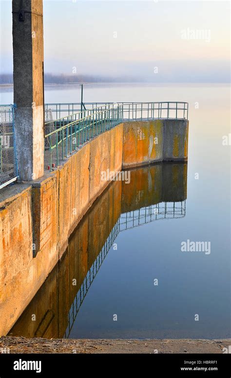 Dam Reservoir Hi Res Stock Photography And Images Alamy