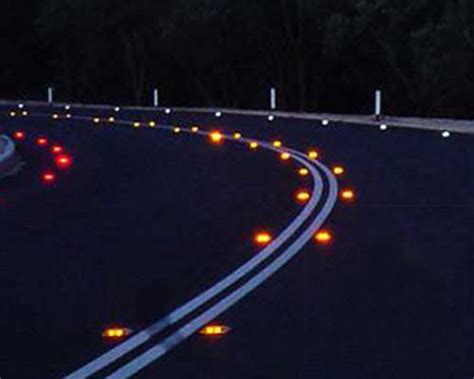 Plastic Reflective Road Studdurable Plastic Reflective Road Markers On