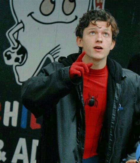 Pin by moo on holland | Tom holland spiderman, Tom holland imagines ...