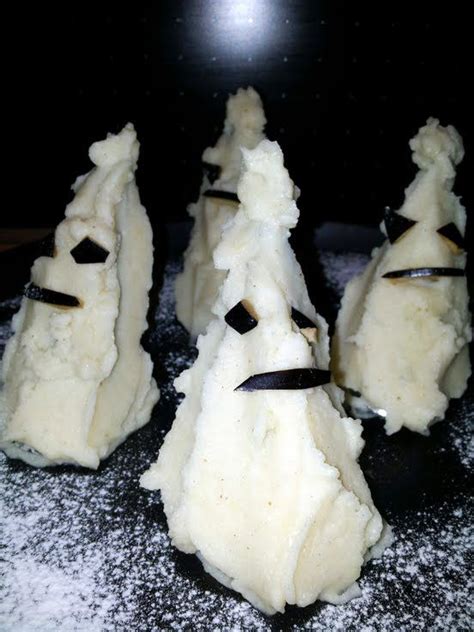 Amies Halloween Ghost Potato Puree Mashed Potatoe Recipe By Armilie