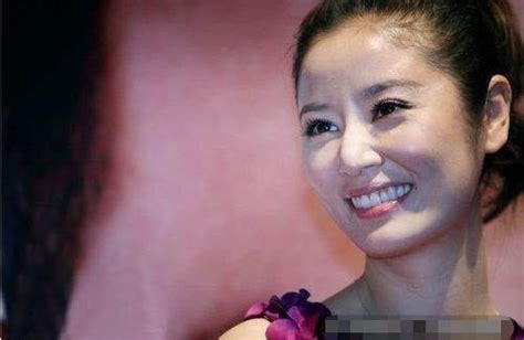 42歲林心如與婆婆合影，不像婆媳像姐妹，讓人感嘆保養的真好 每日頭條