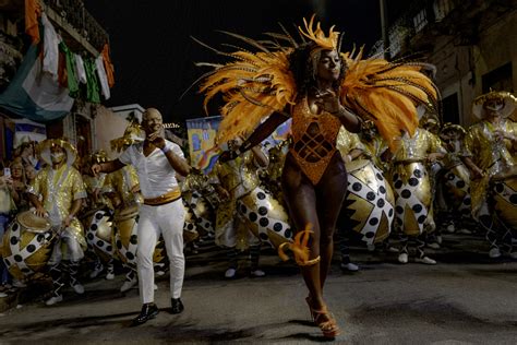 Tradiciones de Carnaval en Uruguay: Vive la Fiesta Más Larga del Mundo