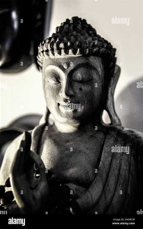 Gautama Buddha Painting Fotos Und Bildmaterial In Hoher Aufl Sung Alamy