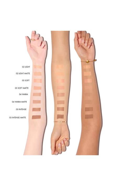 Dior Forever Nude Bronzer Bronzlaştırıcı Pudra Tek Bir Dokunuşla Cildinizde Yaz Işıltı Mat