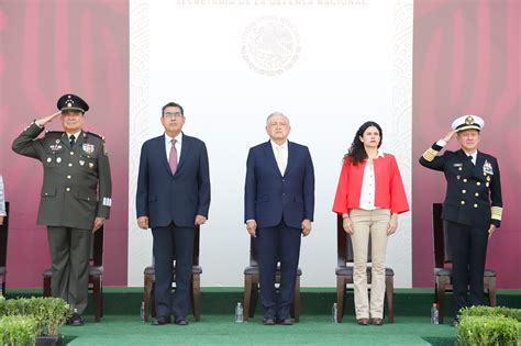 Sergio Salom N Y Amlo Encabezan Ceremonia Por El Aniversario De La