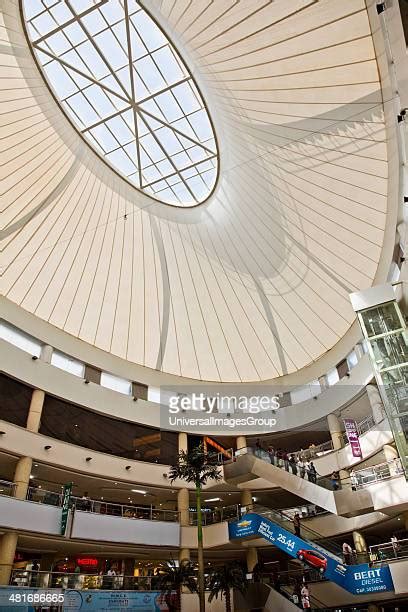 52 Express Avenue Mall Stock Photos, High-Res Pictures, and Images - Getty Images