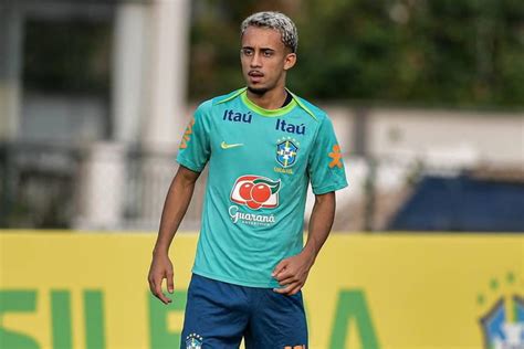 Quem O Jogador Do Flamengo Flagrado Amante Na Banheira De Motel