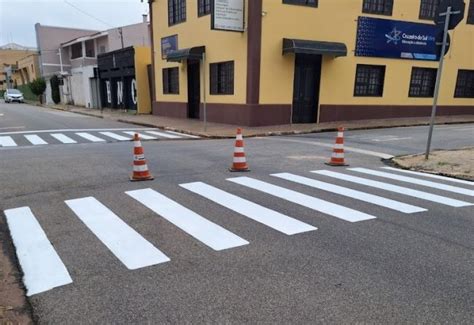 Notícia Prefeitura de Itapetininga realiza sinalização de solo na rua