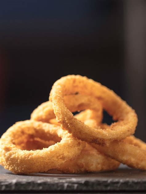 How To Cook Frozen Onion Rings In The Airfryer Sarah Scoop