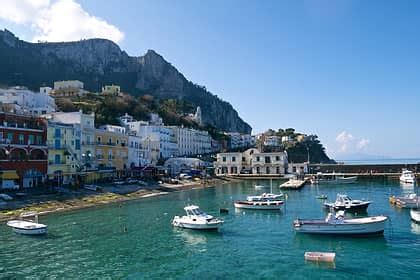 Guide to Marina Grande, Capri - sightseeing and dining