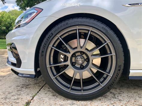 2019 Volkswagen Golf R Base With 19x8 5 OZ Racing Ultraleggera HLT And