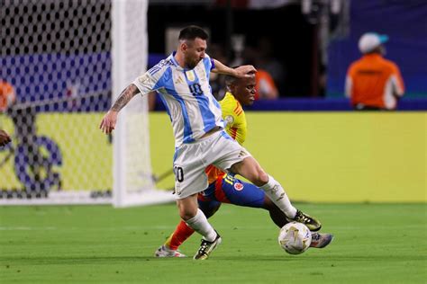 Lionel Messi Dazzles With Hat Trick Two Assists In Argentina S