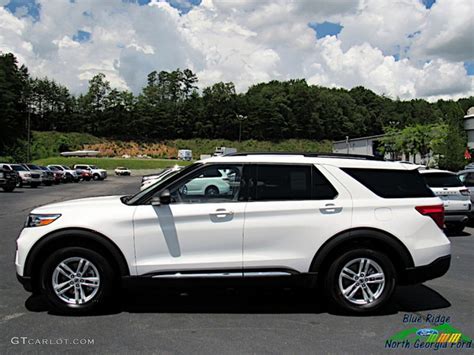 2020 Star White Metallic Tri Coat Ford Explorer XLT 139021523 Photo 2