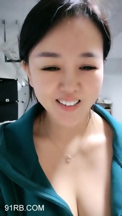 Aunt Milf Flirts With Friends X