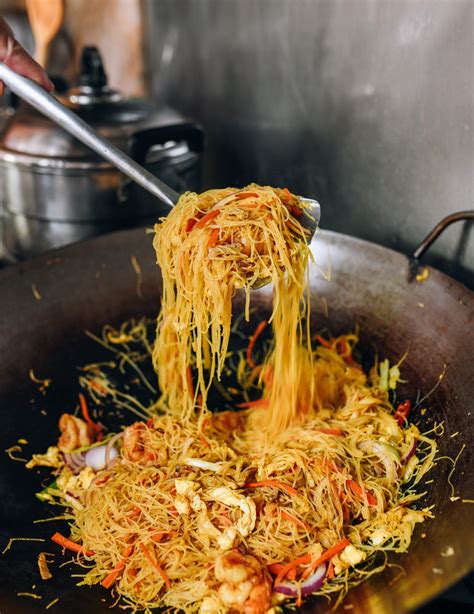 The Complete Wok Guide: Seasoning, Care & Cooking - The Woks of Life