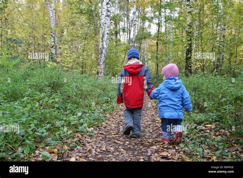children in park Stock Photo - Alamy