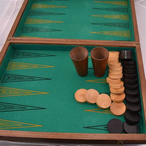 Coffret bois jeu de dame et backgammon complet très propre Label Emmaüs