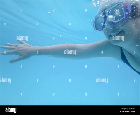 Mature Woman Swimming Hi Res Stock Photography And Images Alamy