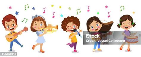 Anakanak Yang Bahagia Bermain Alat Musik Dan Bernyanyi Ilustrasi Stok