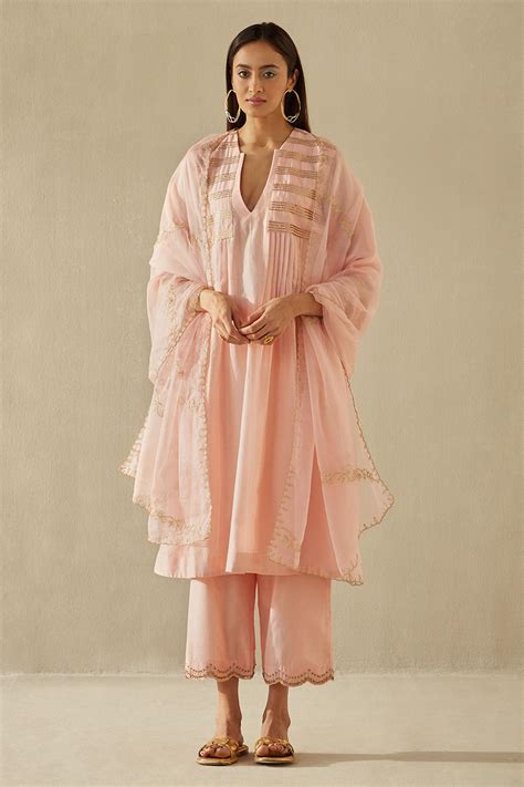 Buy Sureena Chowdhri Peach Silk Chanderi Pintuck Kurta Set Online Aza