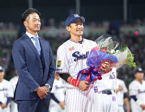 写真：【ヤクルト】内川聖一、坂口智隆、嶋基宏が引退セレモニー サプライズで工藤公康氏、楽天・田中将らも登場 東スポweb