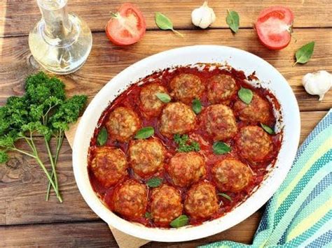 Тефтели в томатном соусе!!! Очень просто и вкусно!!!!!!!!! - YouTube