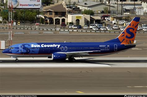 N Sy Sun Country Airlines Boeing Q Photo By Robin Guess Az