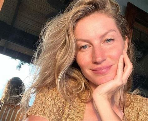 GISELE BÜNDCHEN é flagrada ao lado do lutador JOAQUIM VALENTE após