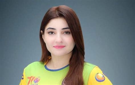 Gul Panra Biography - Popular Pakistani Singer - Folder