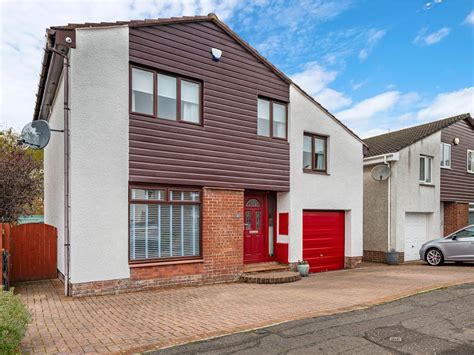 4 Bed Detached House For Sale In Heather Gardens Lenzie Kirkintilloch