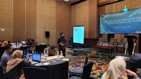 Kegiatan Sosialisasi Kebijakan Persetujuan Lingkungan Dan Workshop