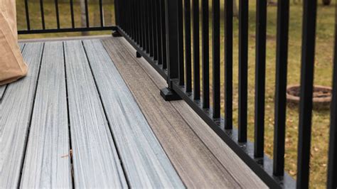 Foggy Wharf Two Tone Trex Deck Voyager Exteriors