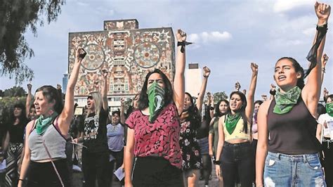 Unam Se Une Al ‘paro Nacional De Mujeres As México