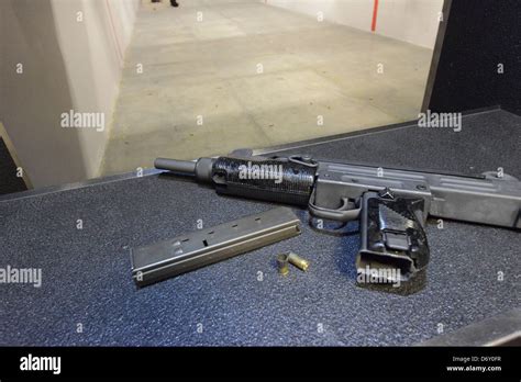 Uzi Machine gun Stock Photo - Alamy