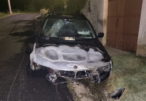 Auto distrutta dalle fiamme a Schiavi esclusa la pista dolosa si è