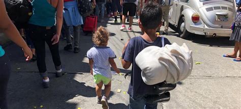 Miles De Ni Os En La Caravana Migrante Necesitan Protecci N Noticias Onu