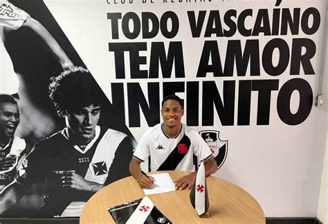 Vasco Assina Contrato Profissional Phillipe Gabriel Matheus