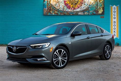 All BUICK Regal Sportback Models by Year (2017-Present) - Specs, Pictures & History - autoevolution