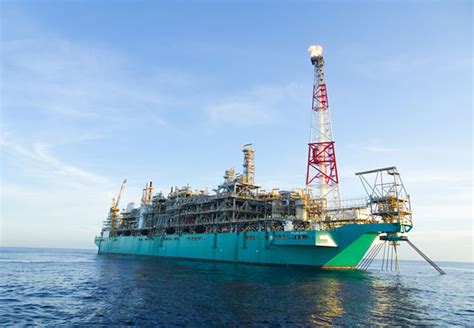 Kanowit Flng Vessel Offloads First Cargo Offshore